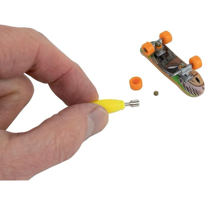 World's Smallest Tech Deck S1 (6 Styles) (1pc Random) - 5099