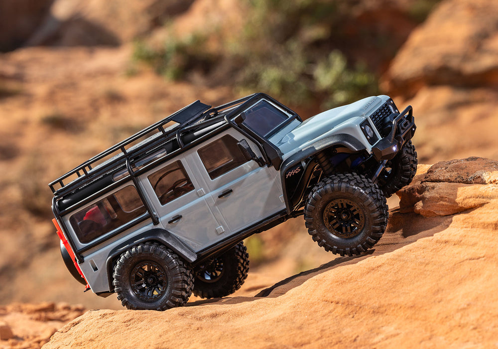 TRX-4M 1/18 Scale RTR Land Rover Defender (Light Blue) - 97054-1-XBLU