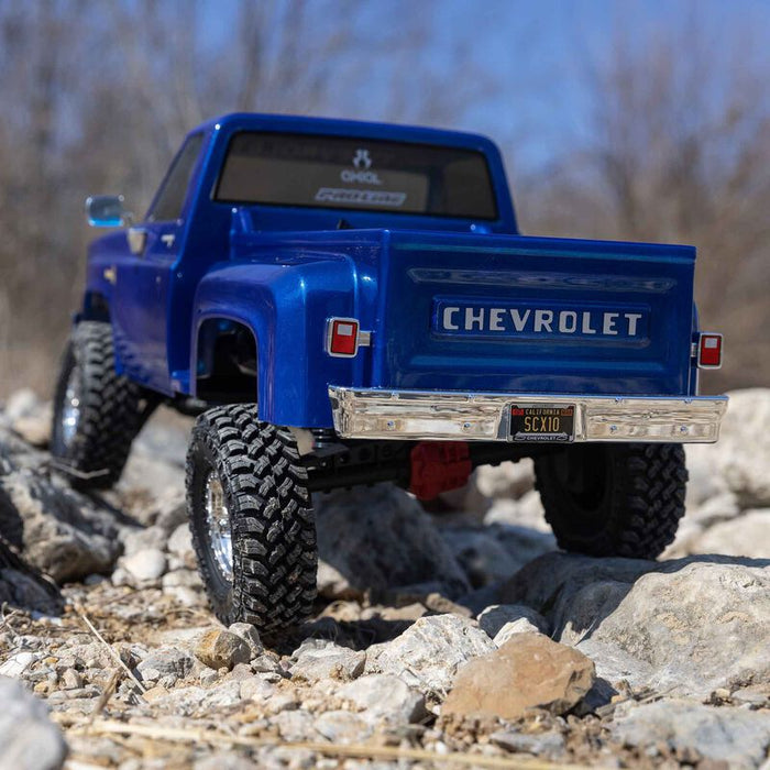 1/10 SCX10 III Base Camp 1982 Chevy K10 4X4 RTR, Blue - AXI03030T1