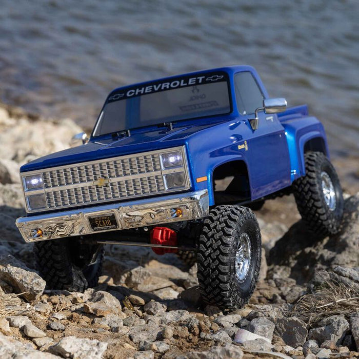 1/10 SCX10 III Base Camp 1982 Chevy K10 4X4 RTR, Blue - AXI03030T1